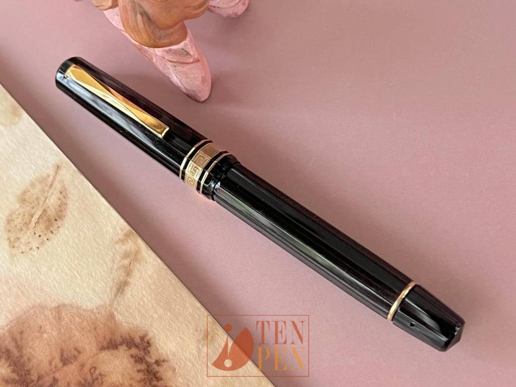 OMAS DAMA GRAY PEARL LINED CELLULOID - GREAT NIB - EF | Tenpen
